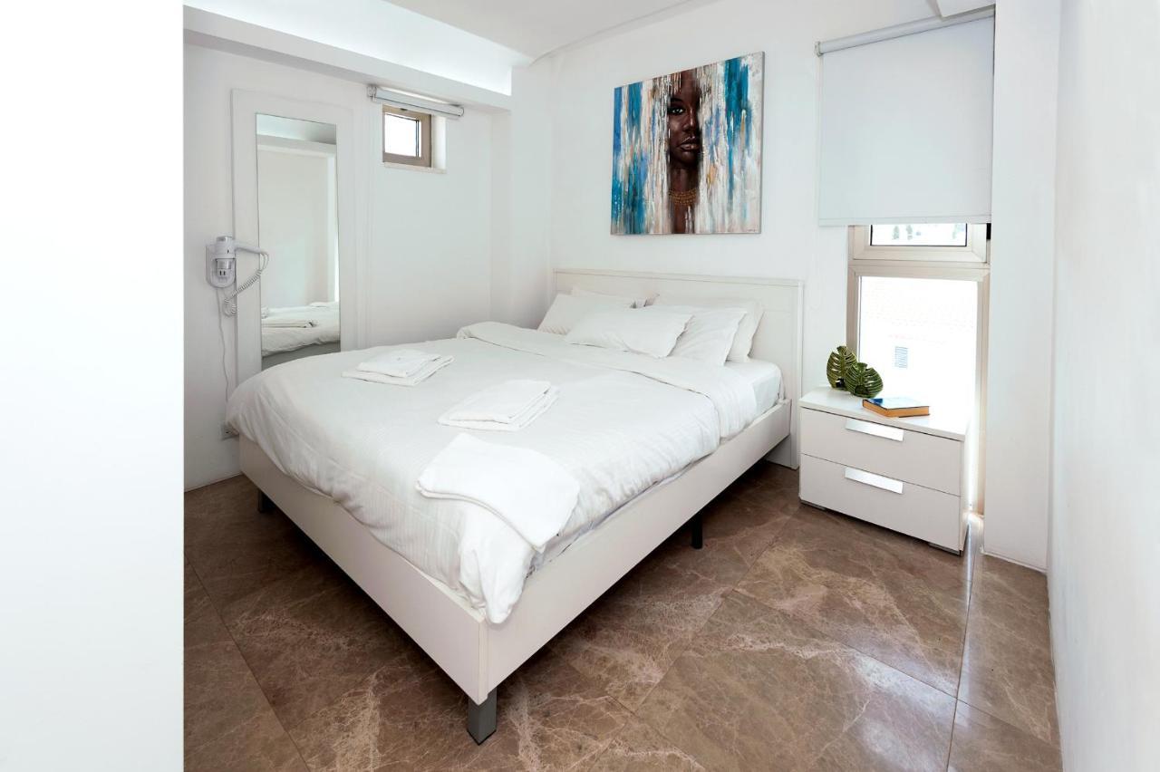 Apartment Marisol - Beachfront Protaras Esterno foto